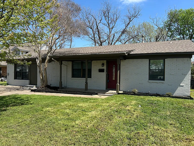 220 N Bernice Dr — Photo 29