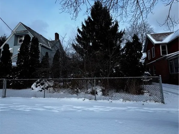 2249 E 87th St, Cleveland, OH 44106