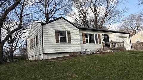 3rd image of 11308 E 50th St