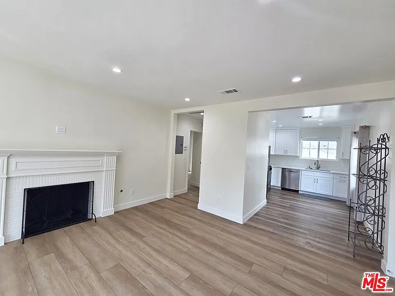 1165 Stanford St #1 — Photo 4