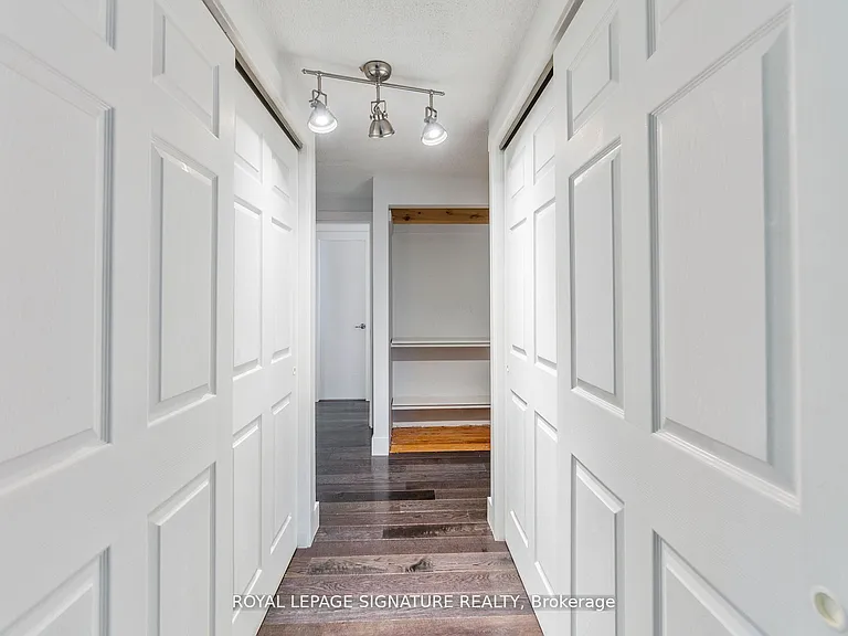 4 Patricia Ave #UPPER — Photo 31