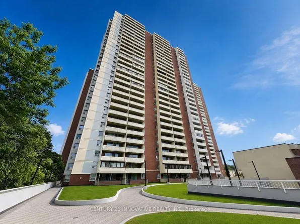 1 Massey Sq #609, Toronto, ON M4C 5L4