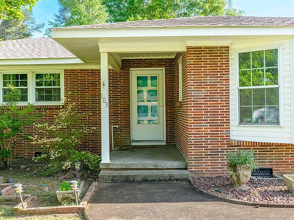 2nd image of 103 Rivermont Dr