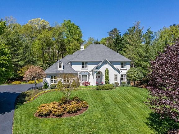 2nd image of 6512 Fairway Estates Dr