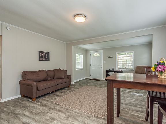 4th image of 507 Jackson Ave