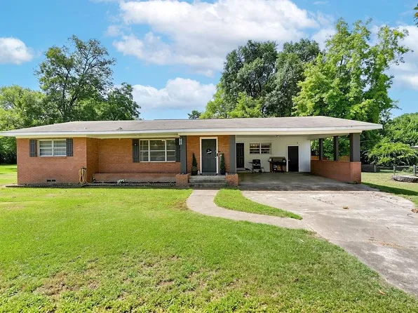 206 Lafayette Blvd, Gladewater, TX 75647