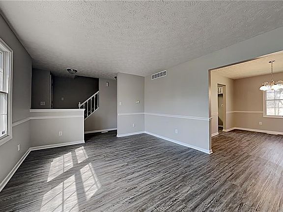 3rd image of 3826 Wish Ave