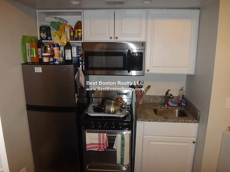 120 Charles St #7 — Photo 3