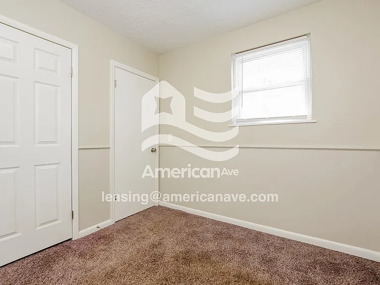 185730_013_wm_-_bedroom_13100126.jpg