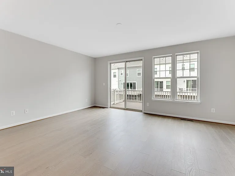 9333 Barnes Loop — Photo 8