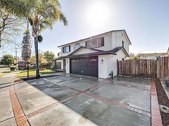 3rd image of 39773 Costa Way