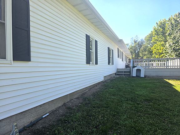 2nd image of 809 Greenway Dr