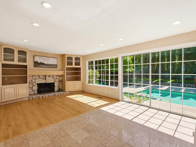 7175 Cahen Dr — Photo 10