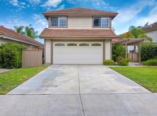 1966 Elm Ridge Dr, Vista, CA 92081