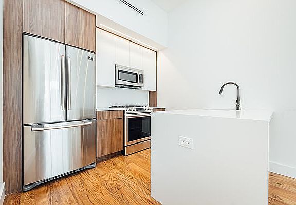 2nd image of 901 Herkimer St #2A