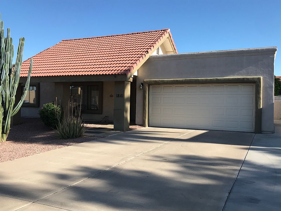 1st image of 1810 E La Jolla Dr