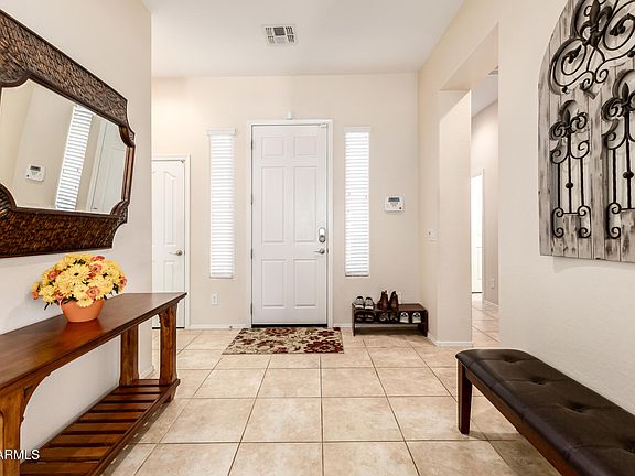 4th image of 279 W BLUE LAGOON Drive