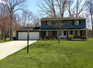 1544 Robin Ln, Stow, OH 44224