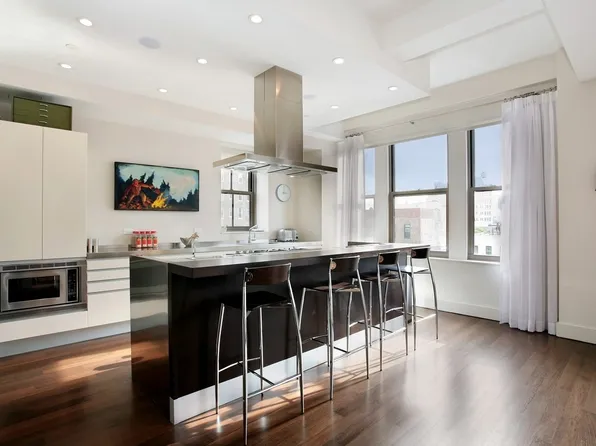 147 Waverly Place image 1 of 5