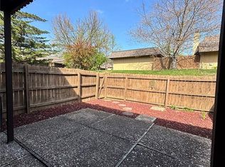 1384 Hampton Rd UNIT C, Saint Charles, MO 63303