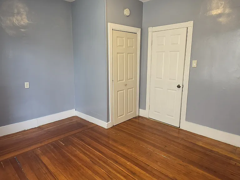 541 Bennington St #1 — Photo 12