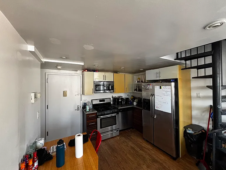 141 Dupont St #4B — Photo 3