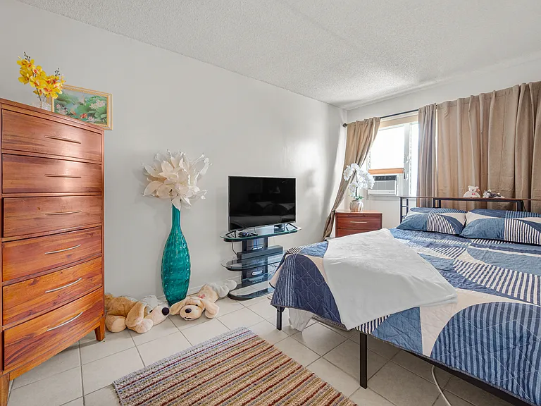 818 S King St #1007 — Photo 14