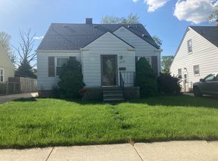 3876 Trumbull St, Trenton, MI 48183