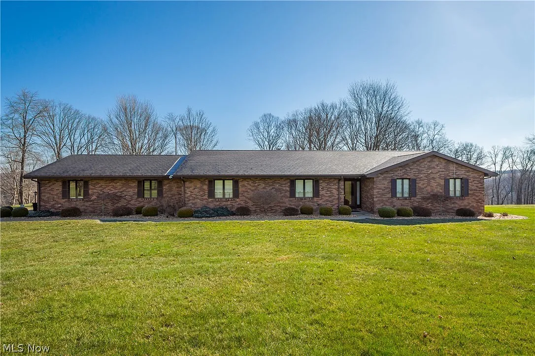 52 Hilda Cir photo 1