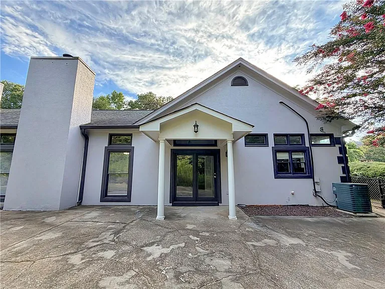 2320 Copper Trail Ln — Photo 37