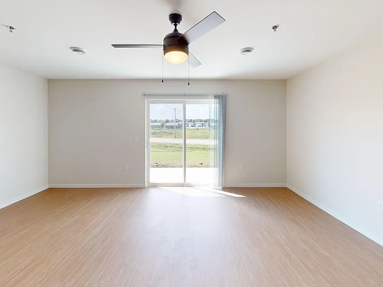 Pinnacle Townhomes — Photo 7