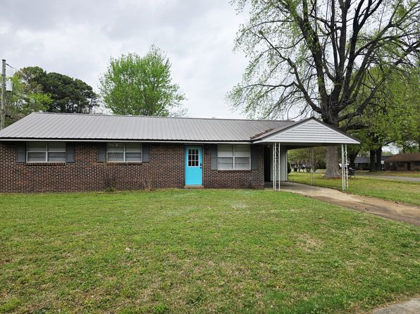 1500 W College Ave