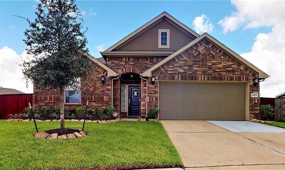 1st image of 14119 Clearwater Bay Ln