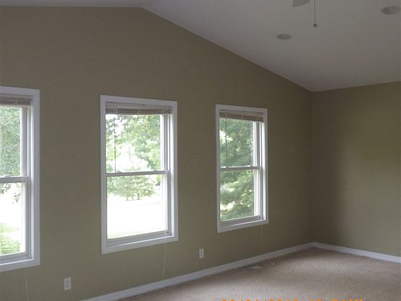 5th image of 1615 Seifert Dr
