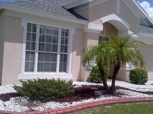 12304 Cedarfield Dr, Riverview, FL 33579
