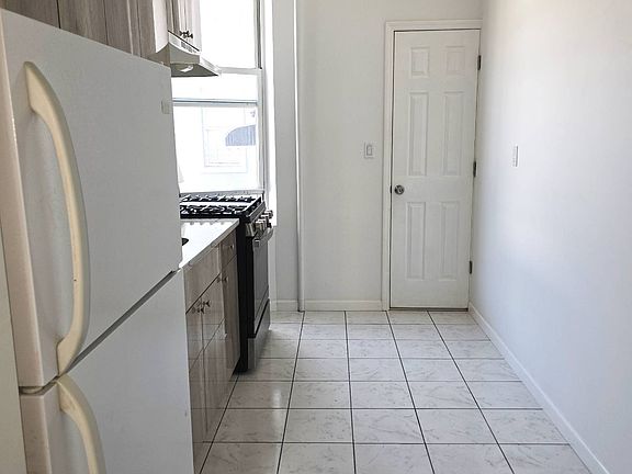 4th image of 1315 66th St APT 1