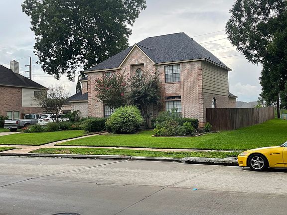 3rd image of 1214 Plantation Dr