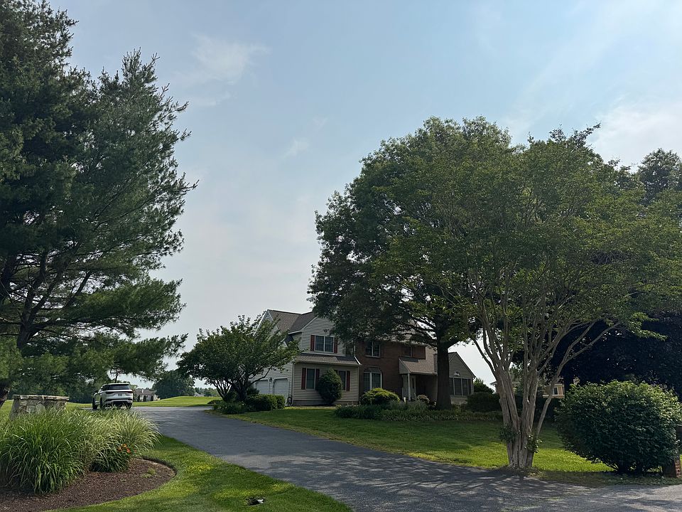2nd image of 1102 Quail Run