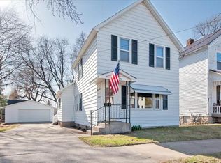 1205 15th St, Menominee, MI 49858