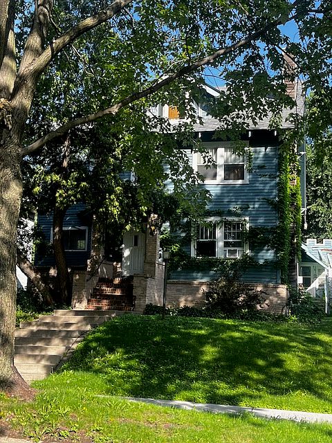 1st image of 418-420 Morgan Ave S #3