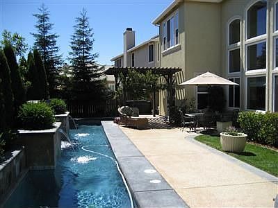 Backyard Photo 1