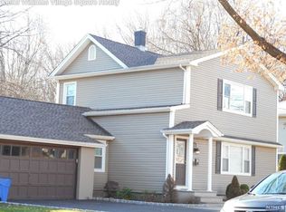 286 Falmouth Ave, Elmwood Park, NJ 07407