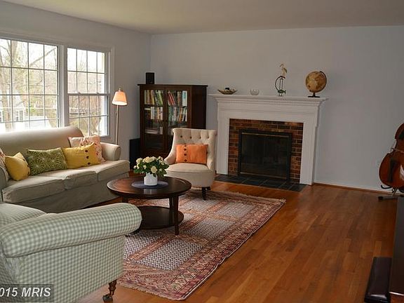 4th image of 4914 English Dr