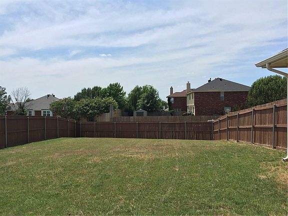 5th image of 9225 Newport Ln