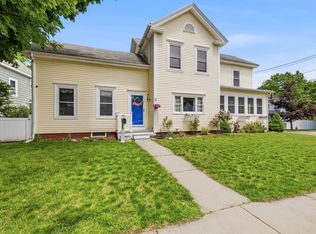 11 Colchester St, Amesbury, MA 01913