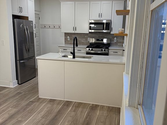 2nd image of 358 New Holland Ave