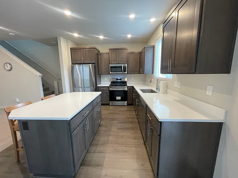 8775 SW Mohegan Ln — Photo 9