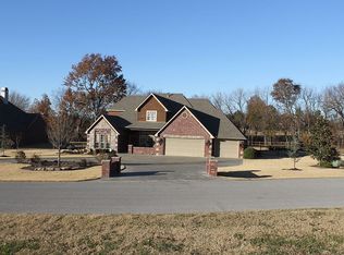 9939 E Bond Dr, Claremore, OK 74017