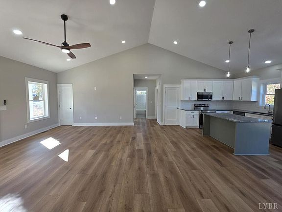 4th image of 3643 Leigh Mountain Rd