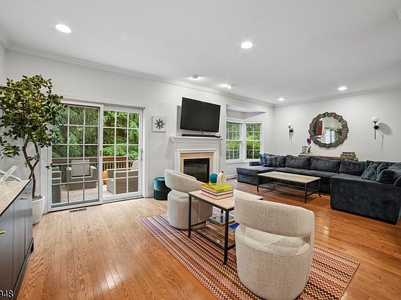 2nd image of 509 Binghampton Ln